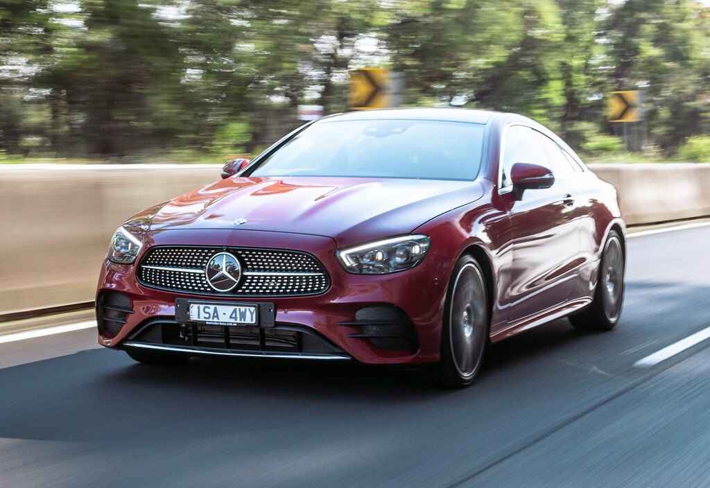 奔馳e300落地價，奔馳e300首付多少錢月供多少錢