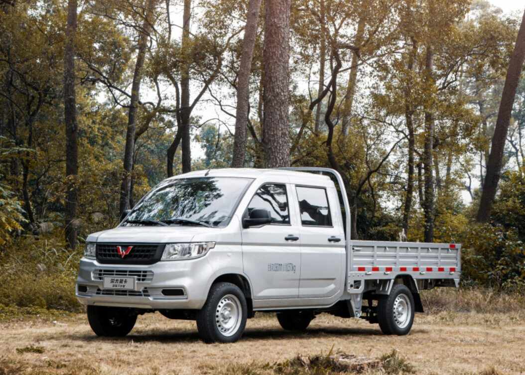 五菱榮光新卡單排1.8多少錢國六，五菱新卡1.8單排價格,圖片2021款